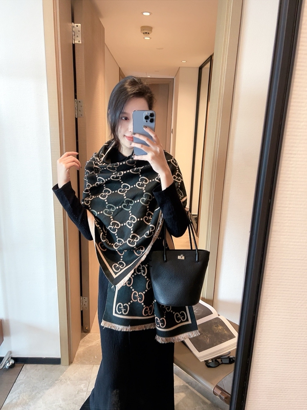 ブランドマフラー側面デザイン